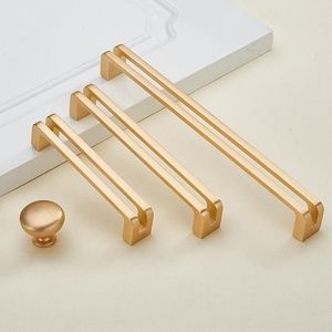 Manija Larga de Latón Milano para Puerta, Serie Signature Long Pull, Manija Continental Grand, Elite Trade Long Pull - Product Image 3