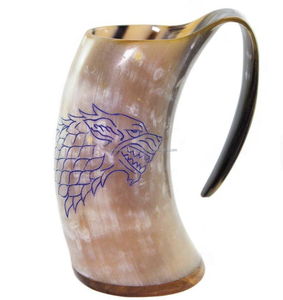 Verre à bière en corne naturelle polie, style animalier et thème nautique - Product Image 1