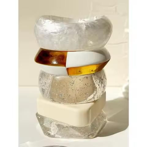 Latest Modern Design Fashion Jewelry <b>Bangle</b> <b>Bracelet</b> Made in Resin Available at Best Price - Product Image 6