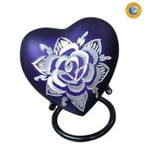 Urna Funeraria para Mascotas en Forma de Corazón Plateada de Linea Exports Inc. con Diseño de Huella de Pata, Recuerdo - Product Image 4