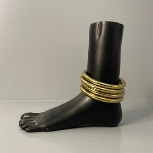 Sculpture de jambe féminine élégante, décoration artistique de table pour accessoires de photographie, séances photo de produits, mode et contenu pour les réseaux sociaux - Product Image 2