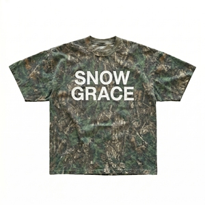 T-shirt pour homme Snow Grace à imprimé camouflage, manches courtes, col rond, coupe classique, jersey décontracté en coton - Product Image 1