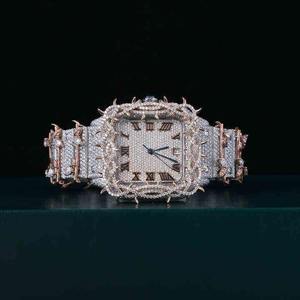 Reloj de Lujo con Diamantes, Acero Inoxidable, Resistente al Agua, Movimiento Mecánico ETA, Caja Cuadrada de 41MM, Esfera con Números Romanos - Product Image 1