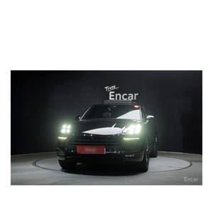 Marzo de 2018 para Porsche Macan 3.0 GTS con 28.186 km, volante a la izquierda - Product Image 3