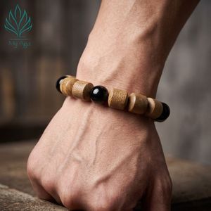 Bracelet en bois d'agar naturel, best-seller, longueur 20 cm, AL-SB-0015-12, avec 3 perles de corail au dos et 14 perles de bois d'agar en forme de baril - Product Image 2