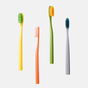 Cepillo de Dientes Coreano Smize Extra Suave con Cerdas de Grafeno Antibacterianas, Tamaño de Viaje, Ergonómico - Product Image 1