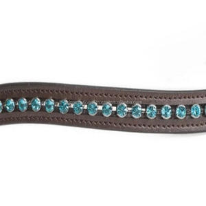 Banda de CEJA recta de cuero suave y flexible para caballos con diamantes de imitación de cristales de agua redondos grandes - Product Image 2