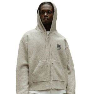 Sweat à capuche zippé en tricot beige avec emblème – Confortable et élégant pour hommes et femmes, idéal pour le quotidien et les tenues décontractées - Product Image 6