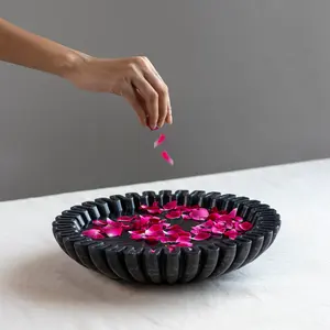 Bol décoratif en marbre de haute qualité, design contemporain, fait main, en forme de fleur, pour comptoirs et présentoirs - Product Image 1