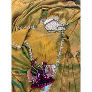 Sari con Adornos de Diamantes para Fiestas, Hermosa Ropa India y Pakistaní con Trabajo Jarkhan - Product Image 2