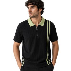 Polo de golf personalizado en negro y verde oliva, con media cremallera, manga corta, tejido texturizado, con logotipo personalizado y etiqueta privada para hombre. - Product Image 1