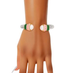 Bracelet jonc épais classique rose et vert en argent pour femme, élégant avec breloque perle, accessoire de mode, cadeau pour fête et usage quotidien - Product Image 1