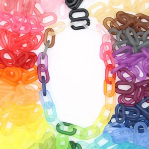 Cadena Decorativa de Resina Hecha a Mano con Forma de Búho, Ecológica y de Primera Calidad, para Arte Mural Contemporáneo y Coleccionables de Diwali - Product Image 1