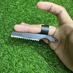 High Quality Stainless Steel Finger <b>Ring</b> Hair Shaper Razor Professional Black <b>Thinning</b> Barber Tool for Precision Hair Cutting - Product Image 2