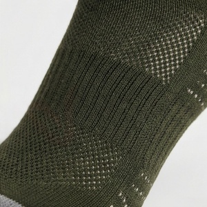 Chaussettes pour hommes à motif géométrique, tricotées, respirantes, en coton et élasthanne, pour un usage quotidien en automne, style classique - Product Image 5
