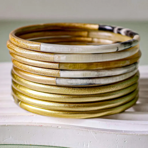 Pulsera de cuerno de búfalo, brazaletes de cuerno de buey auténtico, juego de pulseras de cuerno LUCKY de Perfect Enterprises - Product Image 1