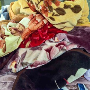 Used Blanket Bale Wholesale Mixed <b>Second</b> <b>Hand</b> Blankets Bulk Winter Blankets for Charity Relief and Export - Product Image 5