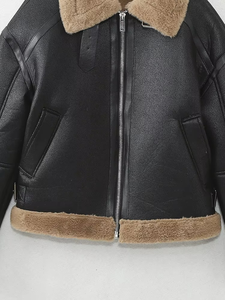 Chaqueta de Motera de Piel Genuina para Mujer - Cuero Negro con Solapa de Piel Crema y Cremallera, Chaqueta Bomber Cálida para Invierno, MOQ Bajo - Product Image 3