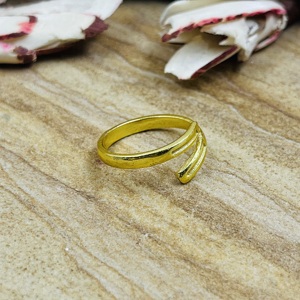 Bague minimaliste moderne en laiton plaqué or 18 carats pour homme, design géométrique ouvert, idéale pour la vente en gros/OEM/ODM - Product Image 5