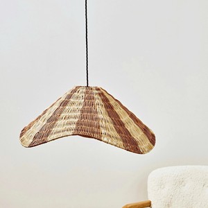 Lampe de table en rotin tressé emblématique, faite à la main, éclairage en osier naturel, accessoires de décoration naturels pour la maison - Product Image 1
