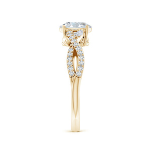 Anillo de Compromiso con Diamante de Corte Ovalado Certificado por IGI en Oro Amarillo con Piedras Laterales Redondas, Moderno, Oro de 10K, 14K, 18K, Plata 925, 935 - Product Image 2