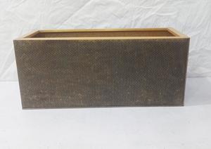 Pot à fleurs en métal rectangulaire, design moderne, long, pour intérieur et extérieur, décoratif, durable, résistant à la rouille. - Product Image 4