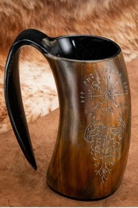 Tasse en corne gravée de guerrier - Product Image 4