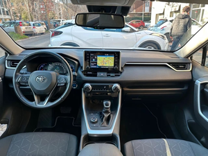 Toyota RAV4 2.5 Híbrido AWD SUV Dinámico Automático, Vehículo Familiar de Bajo Consumo - Product Image 2