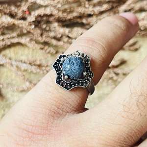 Anillo de latón con lapislázuli, diseño geométrico, estilo bohemio tribal, para mujer, plata oxidada, joyería llamativa, venta al por mayor - Product Image 5