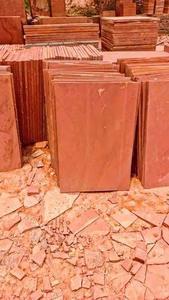 Dalles de pavage en pierre de grès rouge Mandana naturelle Shivara Stones - Dalles indiennes modernes à surface fendue et finition sciée, découpées à la machine - Product Image 4