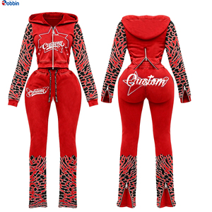 Conjunto Deportivo Personalizado para Mujer, Sudadera Corta Moderna con Cierre Trasero, Logotipo Personalizado, Conjunto Deportivo de 2 Piezas con Estampado de Leopardo - Product Image 1