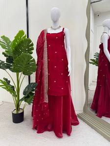 Nuevo Traje Sharara de Diseñador con Bordados Pesados y Lentejuelas, Colección para Fiestas de Diwali, Sin Arrugas - Product Image 4