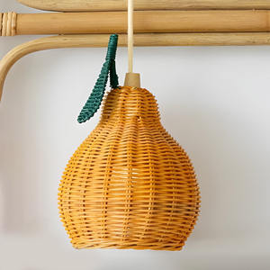 Lámpara decorativa para habitación de bebé de estilo único, lámparas de ratán en forma de bellota con luz natural hecha a mano para habitación de niños - Product Image 1