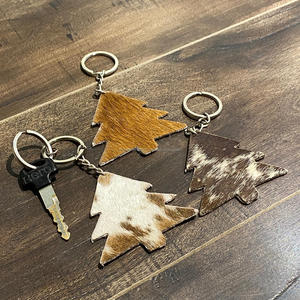 Nouveau porte-clés unique et élégant en cuir de vachette, porte-clés en fourrure de vachette pour arbre de Noël, porte-clés élégants, porte-clés en vraie fourrure - Product Image 5