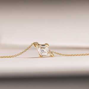 Collar Clásico Solitaire con Diamante Cultivado en Laboratorio de 1.50 CTW, Corte Kite, Diamante CVD/HPHT, Oro Sólido de 14K, Joyería Fina para Mujer - Product Image 1