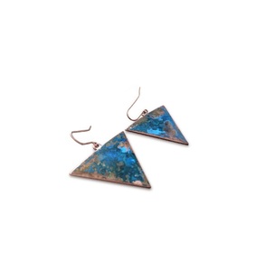 Pendientes de latón grueso estilo japonés verde africano 2025, con patina antigua y oxidada, diseño de colibrí - Product Image 2