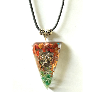 Pendentif long en agate style Feng Shui fantaisie, Orgone de guérison, Orgonite, avec copeaux de pierres précieuses naturelles turquoise, écologique, Gujarat - Product Image 5
