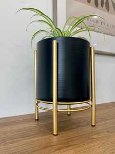 Macetero Moderno Minimalista de Metal Negro con Soporte de Hierro Dorado, Maceta de Lujo para Interiores, Soporte para Plantas para Decoración del Hogar y la Oficina - Product Image 6
