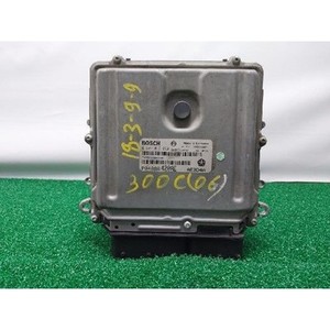 300 ECU y Módulos de Computación Usados 04896420AE - Product Image 1