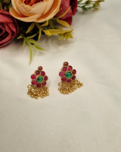 Parure de bijoux de temple délicate à motif floral artisanal, collier de créateur avec boucles d'oreilles pendantes assorties, fournisseur de bijoux pour occasions festives - Product Image 4