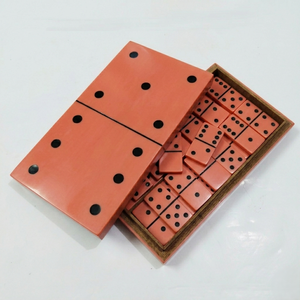 Boîte de rangement artisanale pour jeu de dominos jaunes avec motif de dominos noirs élégants, support décoratif pour dominos pour les jeux à domicile et la table - Product Image 3