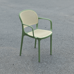 Chaise de jardin d'extérieur haut de gamme en plastique moulé imitation osier couleur menthe avec accoudoirs – Imperméable et idéale pour la détente - Product Image 4