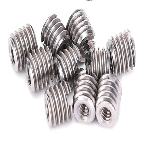 Pièces usinées de précision sur mesure en acier inoxydable, usinées par CNC et VMC, avec solutions de perçage avancées - Product Image 1