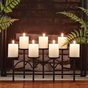 Juego de Seis Portavelas de Hierro con Velas Encendidas para Decoración del Hogar - Product Image 3