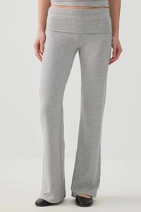 กางเกงโยคะเอวสูงทรงครอสโอเวอร์ขายส่งสำหรับผู้หญิง กางเกงเลกกิ้งขาบานผ่าข้าง กางเกงทรงบูทคัทแบรนด์สั่งทำ OEM - Product Image 5