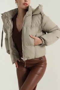 Veste matelassée pour femme respirante, personnalisable avec votre logo, en peau de mouton, toile et nylon, prix ajustable, meilleure vente, haute qualité, faible MOQ - Product Image 4
