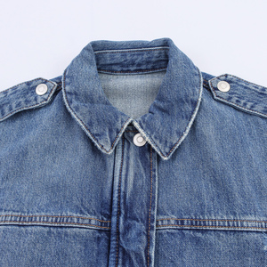 Chaqueta de mezclilla azul para mujer con cuello vuelto, cremallera, fajas, manga larga, estilo casual y holgado. - Product Image 6