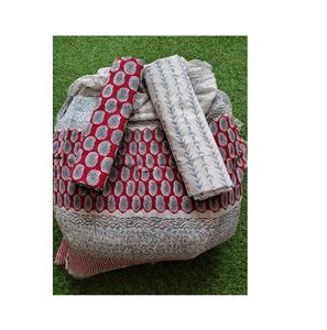 Costume élégant pour femme en tissu de coton imprimé, idéal pour l'été, offrant un confort et une allure traditionnelle gracieuse - Product Image 4