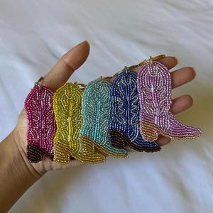 Nouveauté : Bracelet bohème tressé avec perles et breloques – Cadeau d'anniversaire au design unique – Porte-clés très demandés - Product Image 6