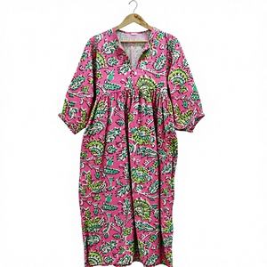 Robe d'été bohème colorée en pur coton écologique, imprimé floral indien, longueur midi, respirante, taille naturelle, élégante pour le quotidien - Product Image 1